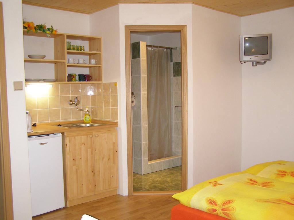 Privat Liptov 11 Appartement Liptovský Mikuláš Kamer foto